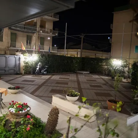 Cibele Hotel 4*